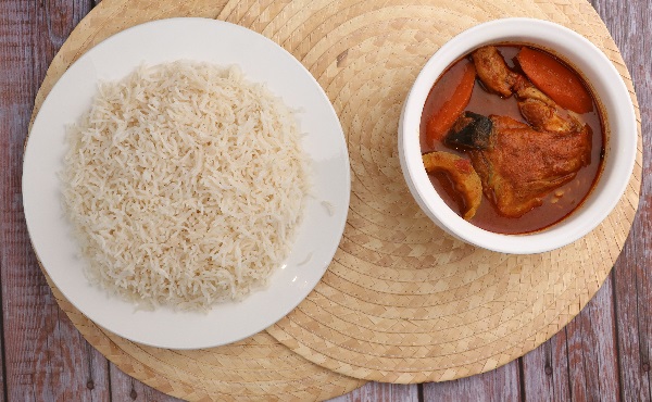 CHICKEN CURRY WITH RICE
